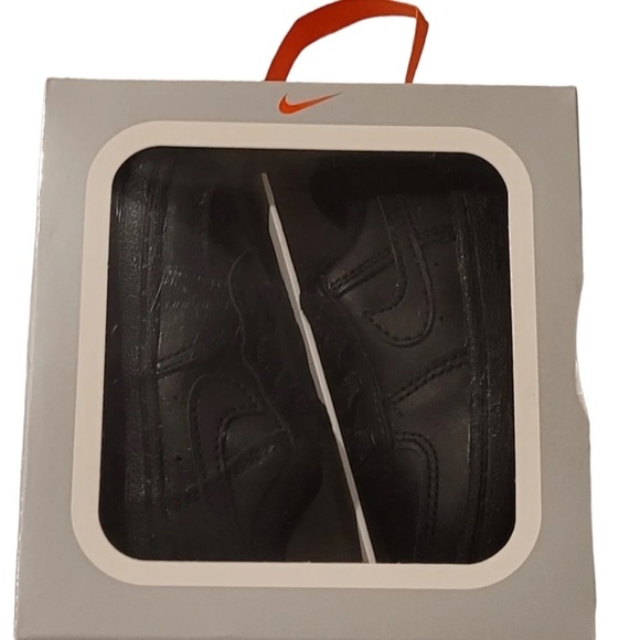 Nike Force 1 Crib Crib Style : Ck2201-001 Shoes Black Black  new born 2c - Picture 1 of 13